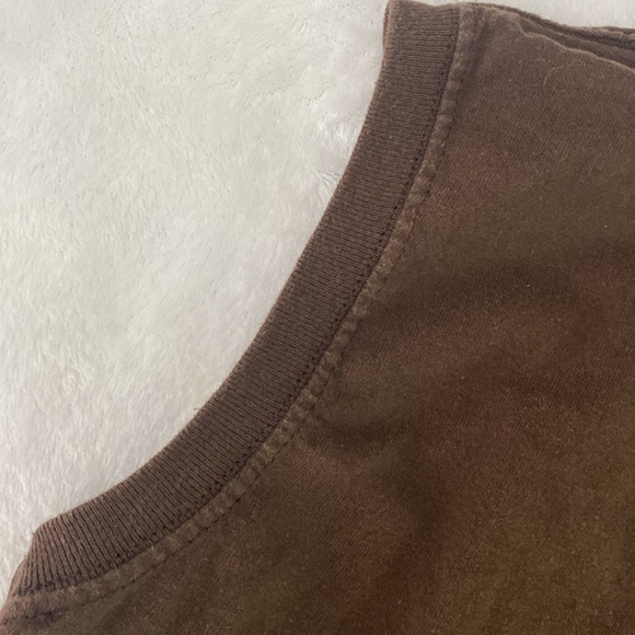 Brown muscle shirt / wide-shoulder tank top - Picture 15 of 16